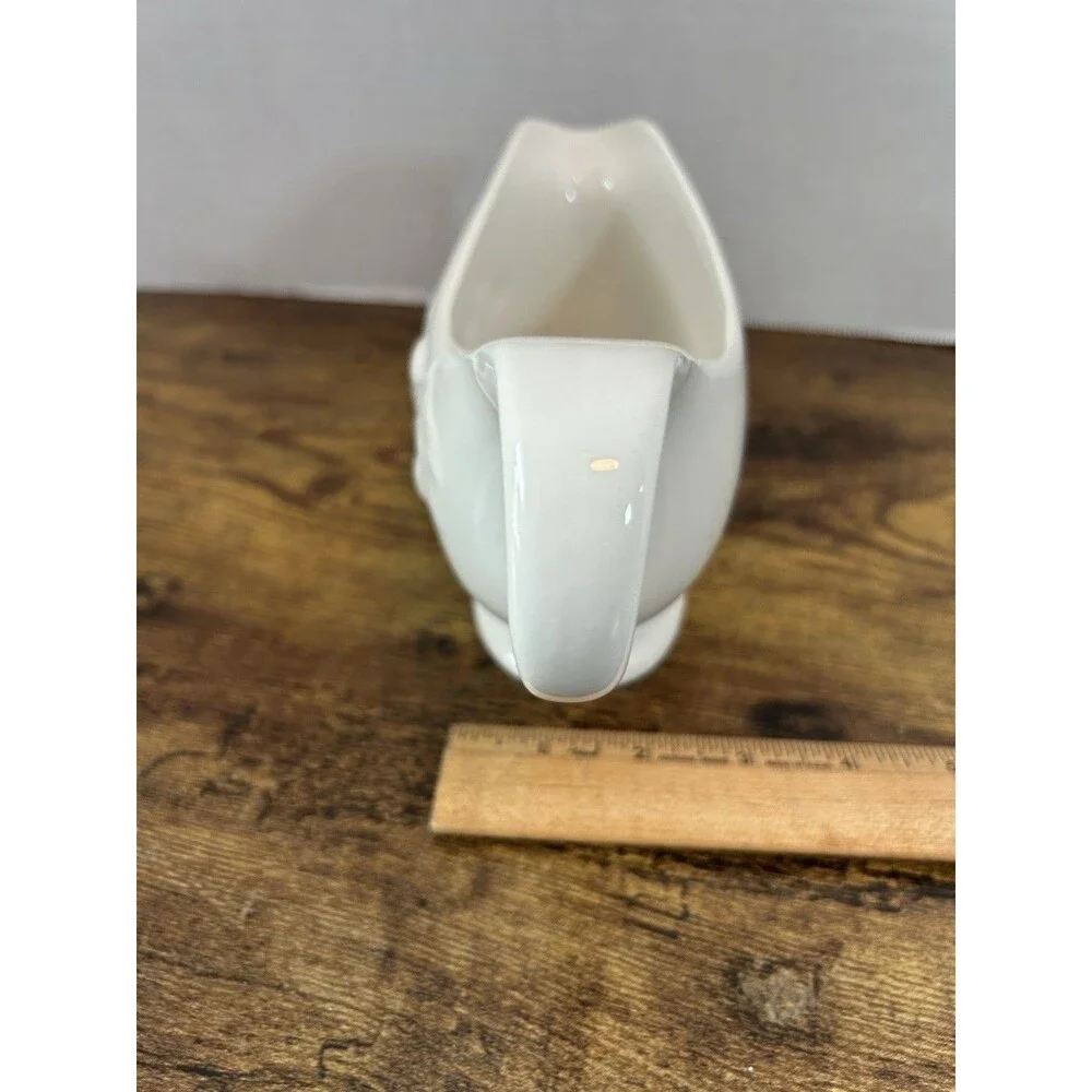 Better Homes Gardens Heritage White Fruit Berry Gravy Boat Farmhouse Dine Decor